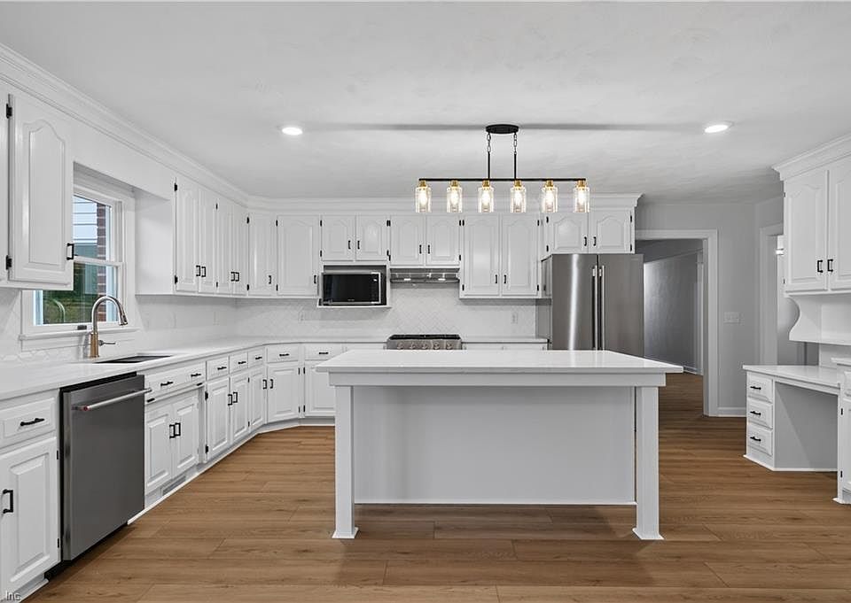 1st image of 4516 Exeter Dr