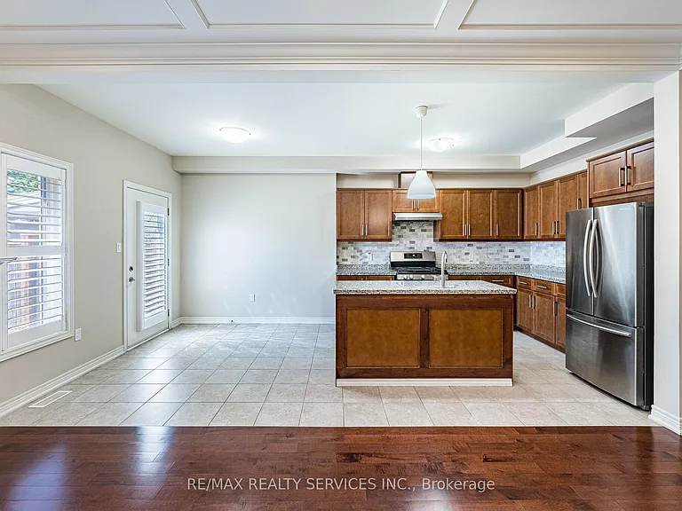 43 Sonoma Valley Cres — Photo 11