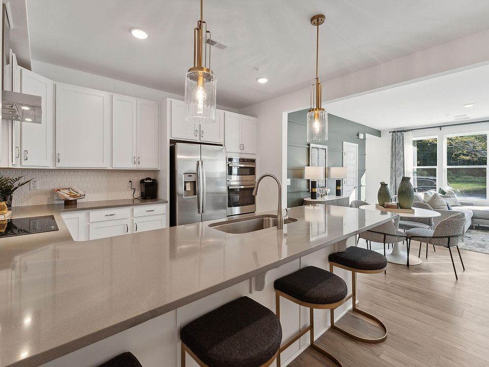 1st image of 110 Byrum St #103