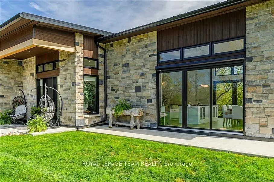 2 bed, $3,995 — Photo 4
