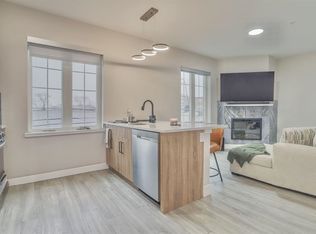 212 70th St #201, West New York, NJ 07093