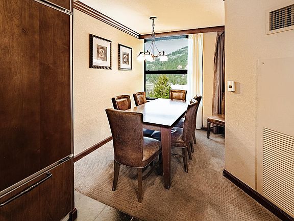 3rd image of Resort Road #834