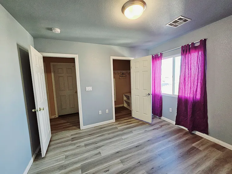 8454 Golden Amber St — Photo 3