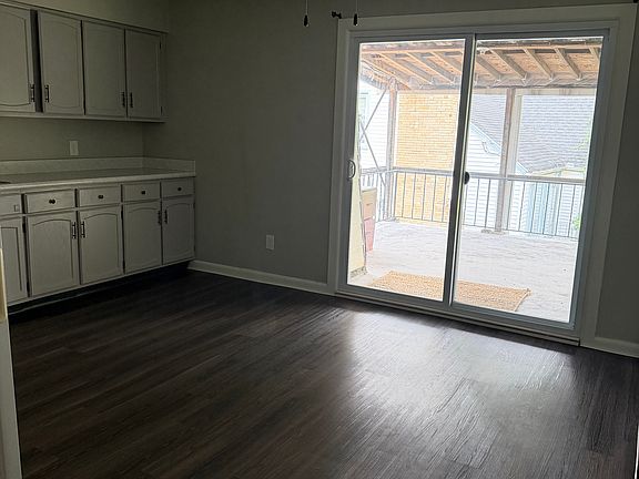 3rd image of 8190 Southern Blvd APT 2