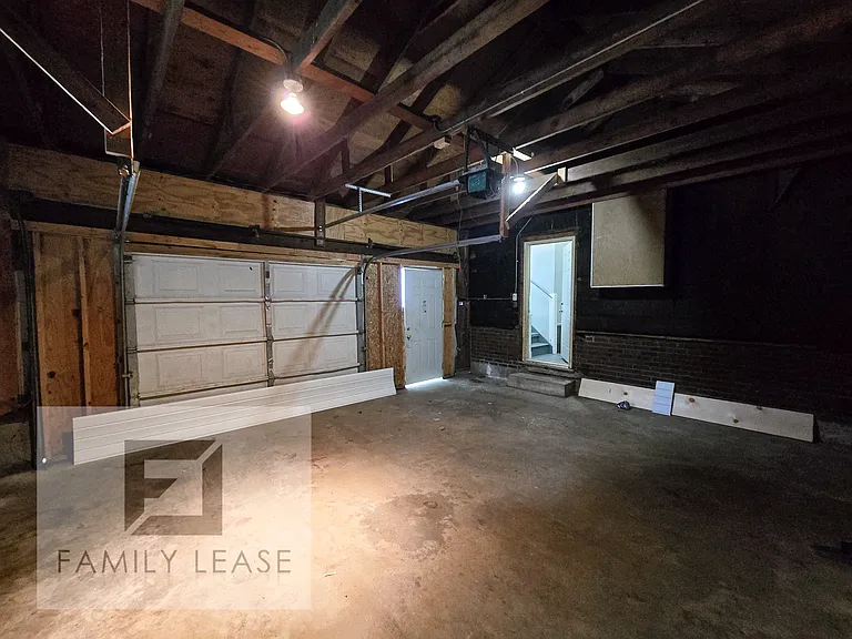 259 N 21st St — Photo 13