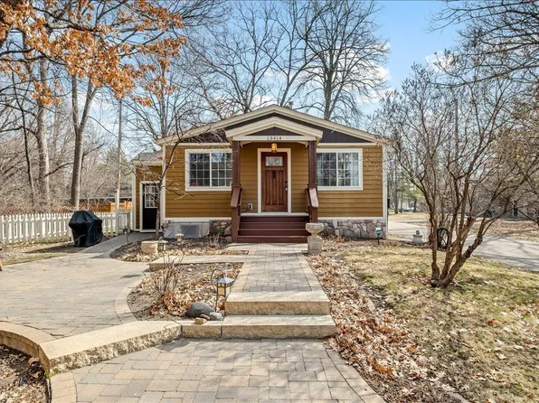 13414 1st Ave N, Plymouth, MN 55441