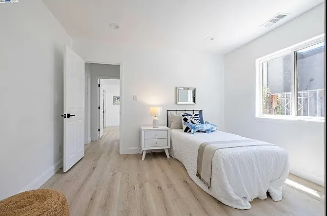 2221 Jefferson Ave — Photo 17