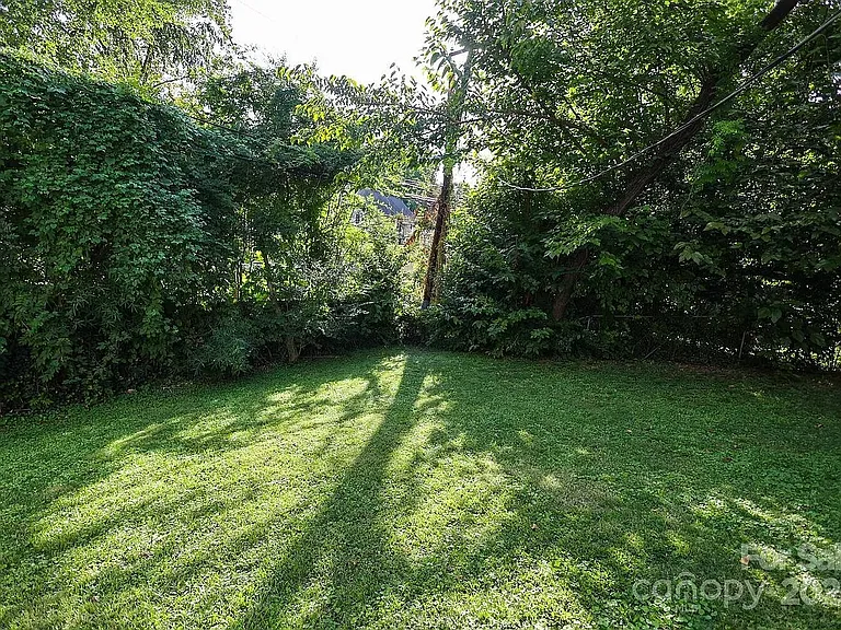1820 Kensington Dr — Photo 18