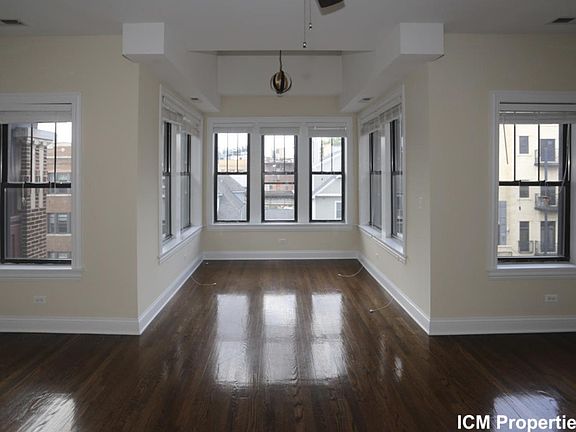 2nd image of 3709 N Wilton Ave #3B