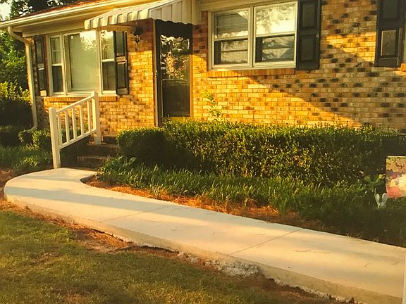 New Concrete Walk & Drive 