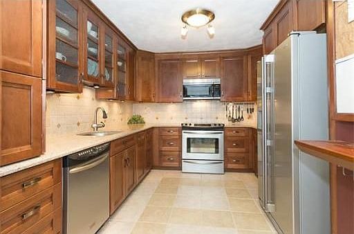 3rd image of 400 Colonial Dr Unit 48