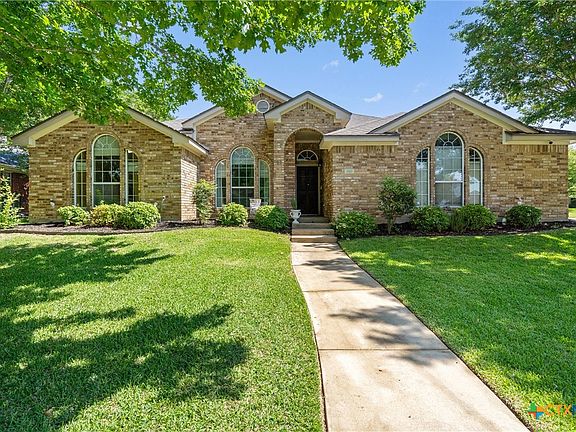 2nd image of 810 S Heather Marie Ct