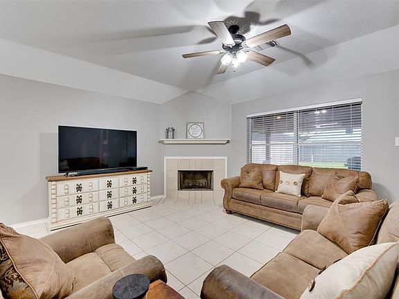 5th image of 2527 Cloudcroft Dr