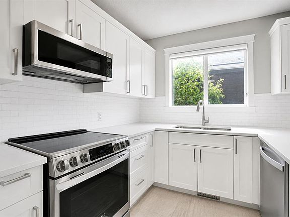 4th image of 115 Abingdon Cres NE