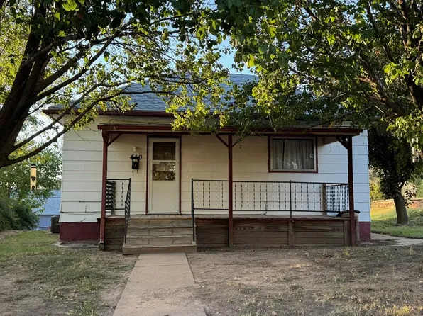 410 Nebraska Ave, Ellsworth, KS 67439