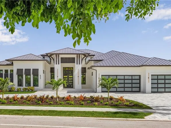 635 Harbour DR, NAPLES, FL 34103