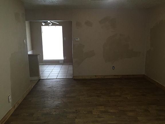 5th image of 1013 Greencove Dr