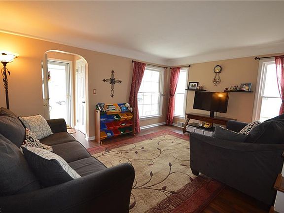 4th image of 5903 Renwood Dr