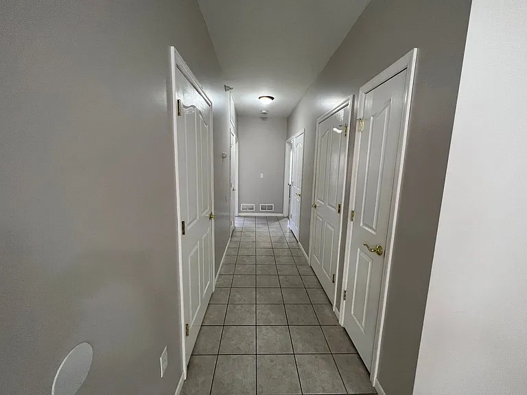 1126 Bertrand St #8 — Photo 4