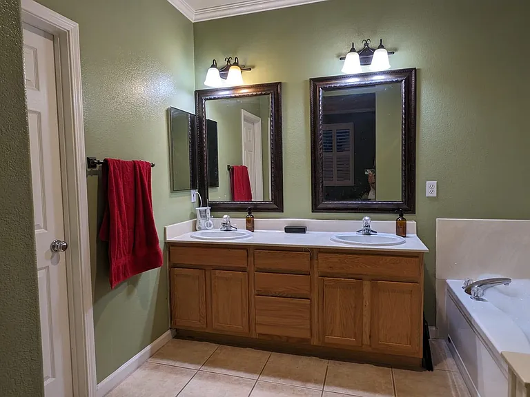 2554 Maybrook Dr — Photo 9