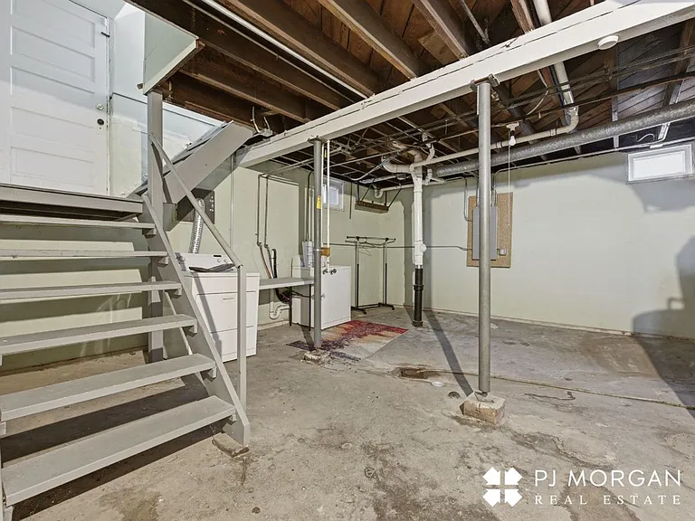 2222 S 6th St — Photo 25
