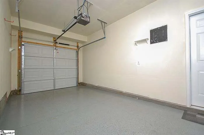 324 Juniper Bend Cir — Photo 4