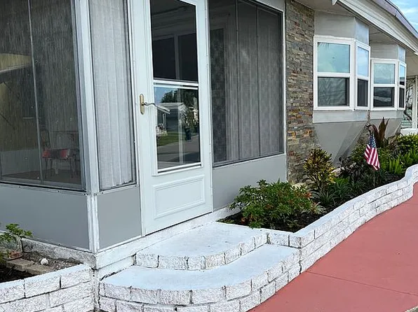 354 Tahitian Dr, Ellenton, FL 34222