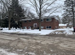 515 Marc Dr #4, Saint Charles, MI 48655
