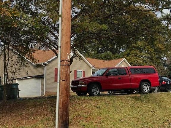 4th image of 431 Dutch Ave