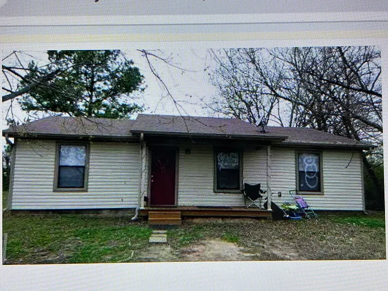421 S Coker St — Photo 8