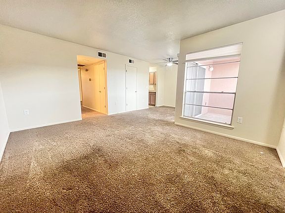 2nd image of 4601 Carlisle Blvd NE APT C8