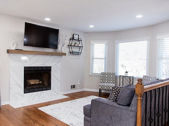 4th image of 2229 Pullman Ct
