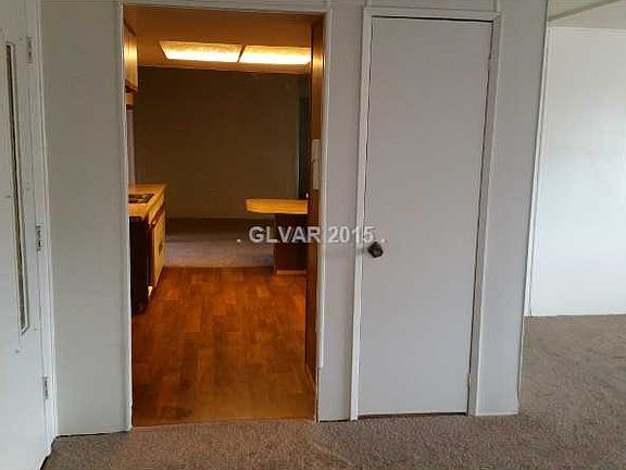 3rd image of 5361 S Sir Richard Dr #102