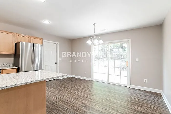 7917 Shiny Meadow Ln — Photo 6