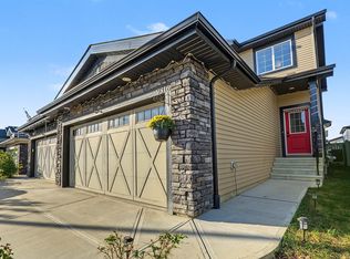 9316 Pear Line SW, Edmonton, AB T6X 2V9