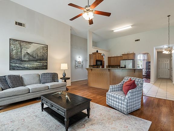 4th image of 1024 Princeton Park