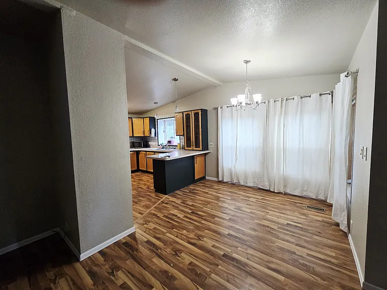 140 SE Fuchsia Ave — Photo 10
