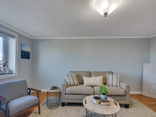 94 Beacon St APT 34, Somerville, MA 02143