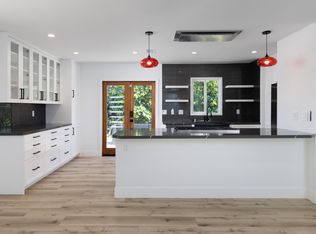 286 Camellia Ln, Costa Mesa, CA 92627