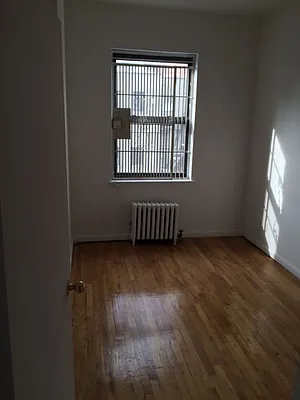 Rented by Eric Goodman Realty Corp | media 12