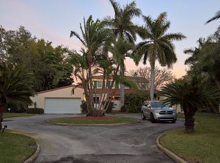 711 Brightwaters Blvd NE, Saint Petersburg, FL 33704