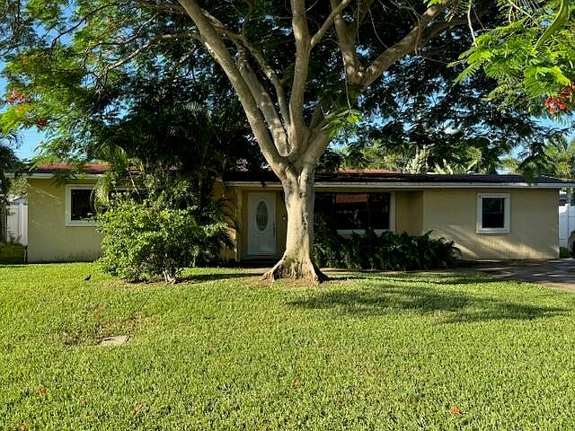 1st image of 2624 NE 8th Ct