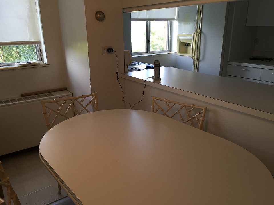 1st image of 7033 N Kedzie Ave APT 502