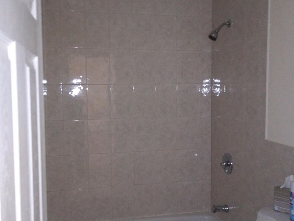 2nd image of 1 E 213th St APT 1