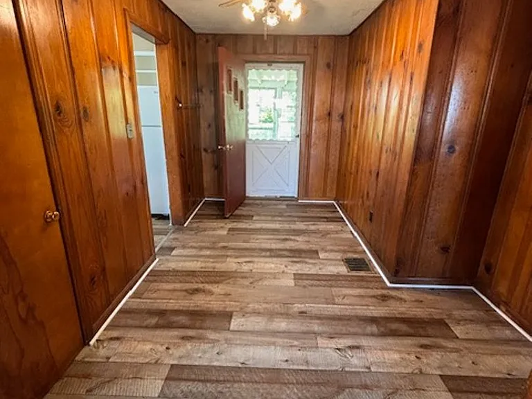 213 Sycamore St — Photo 5