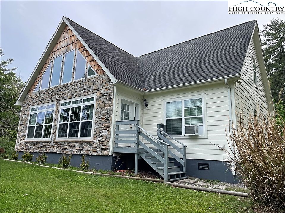 1st image of 263 Pinewood Circle