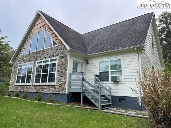 263 Pinewood Circle, Fleetwood, NC 28626