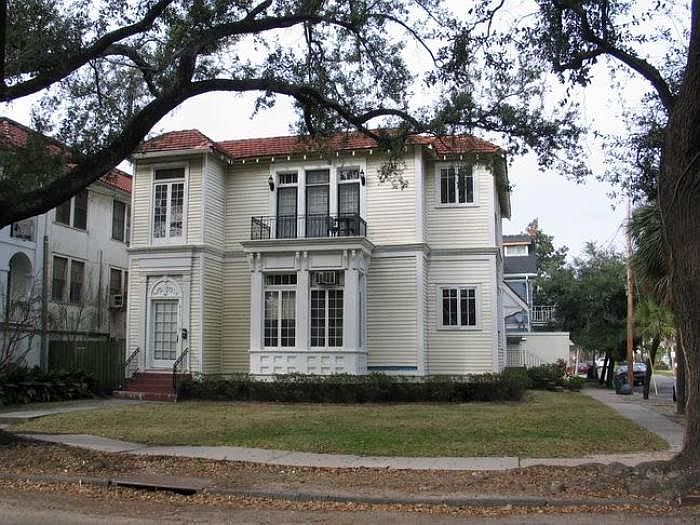 1st image of 4201 Saint Charles Ave #5