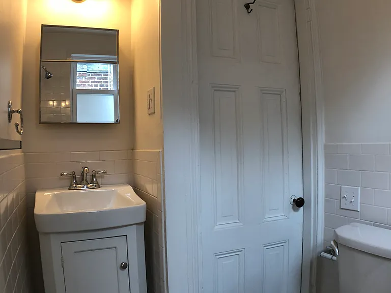 120 N Lambert St — Photo 16