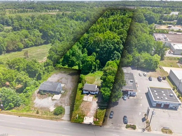 1461 National Hwy, Thomasville, NC 27360